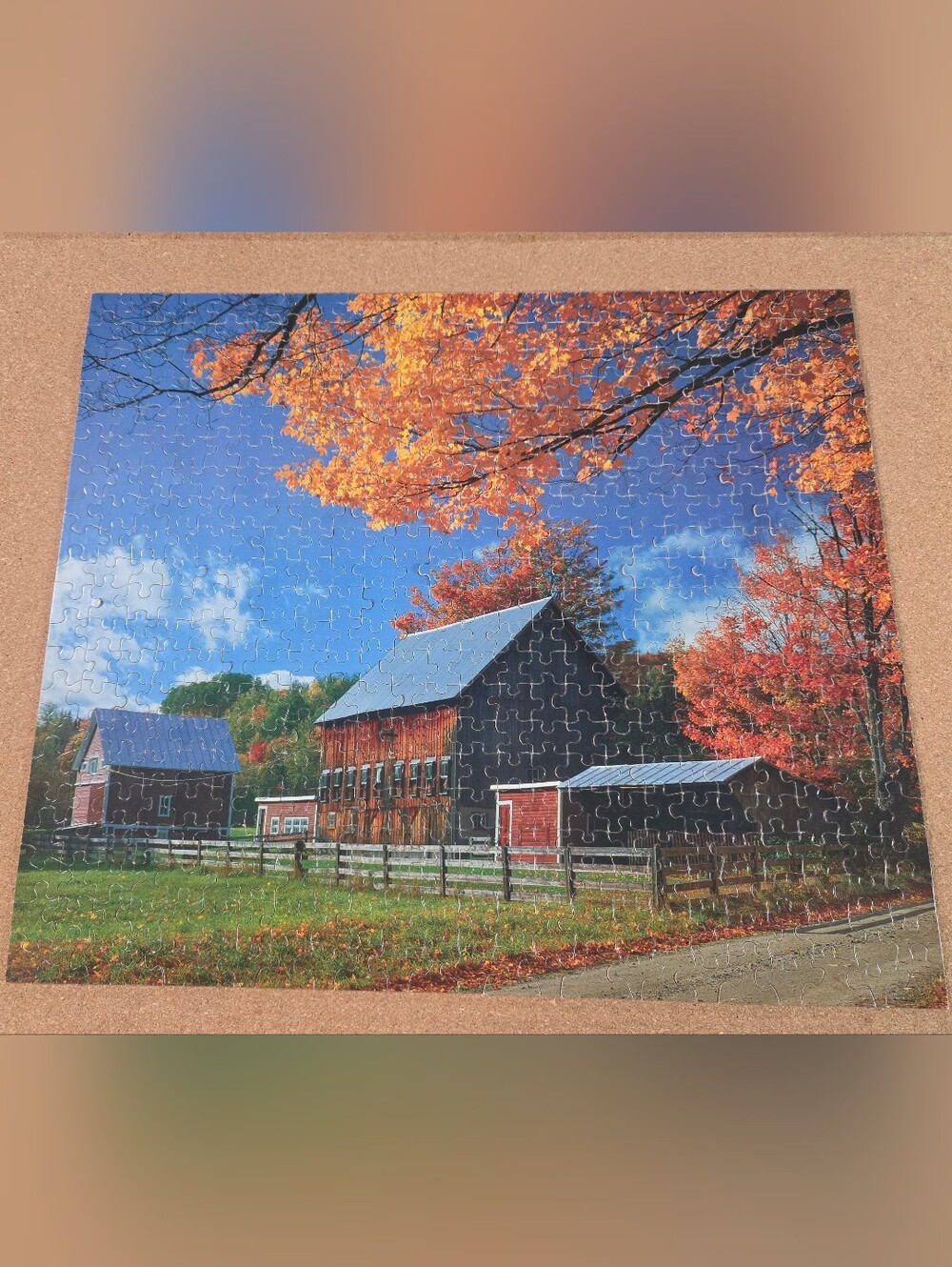 Autumn Barn 500-Piece Jigsaw Puzzle - Scenic Fall Landscape
